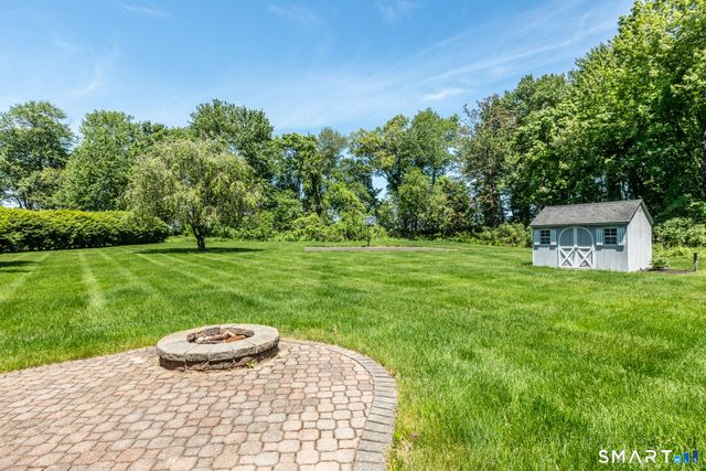 14 Ryan Drive, Ellington, CT 06029