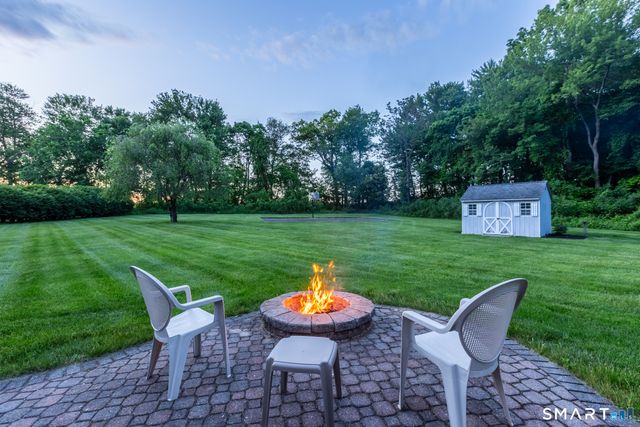 14 Ryan Drive, Ellington, CT 06029