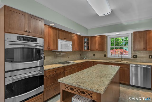 14 Ryan Drive, Ellington, CT 06029
