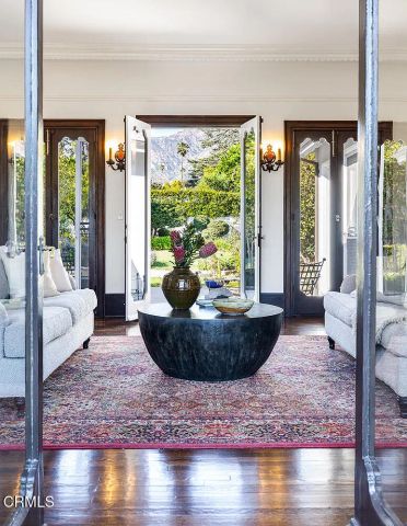1275 New York Drive, Altadena, CA 91001