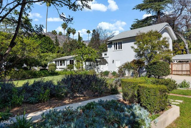 1275 New York Drive, Altadena, CA 91001