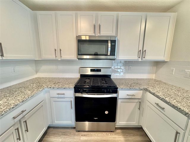 36015 SUNFLOWER HILL DRIVE, Zephyrhills, FL 33541