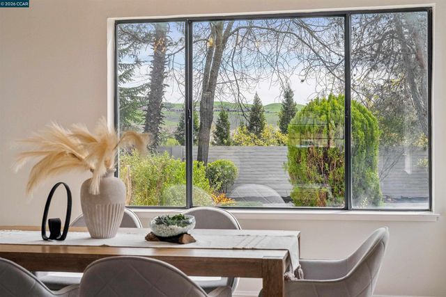 140 Cottonwood Ln, Danville, CA 94506