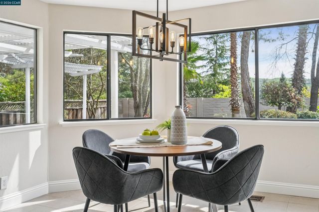 140 Cottonwood Ln, Danville, CA 94506