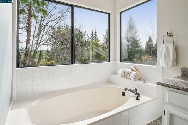 140 Cottonwood Ln, Danville, CA 94506