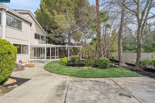 140 Cottonwood Ln, Danville, CA 94506