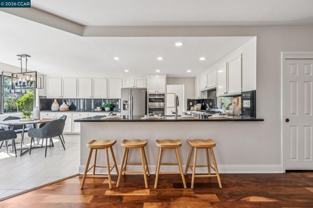 140 Cottonwood Ln, Danville, CA 94506