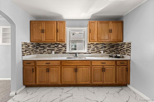 4924 Ziegler Street, Dearborn Heights, MI 48125