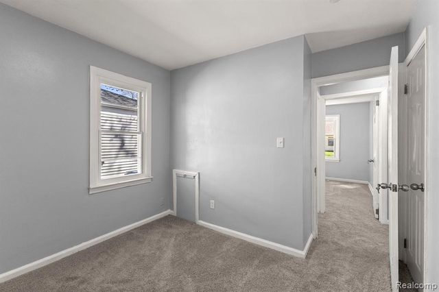 4924 Ziegler Street, Dearborn Heights, MI 48125