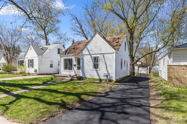 4924 Ziegler Street, Dearborn Heights, MI 48125