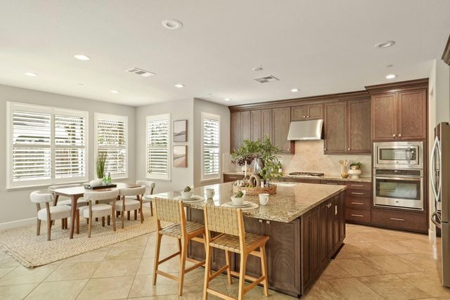 217 Jubilee Ln, Lodi, CA 95242
