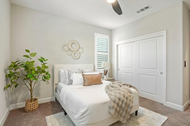 217 Jubilee Ln, Lodi, CA 95242