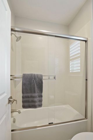 217 Jubilee Ln, Lodi, CA 95242