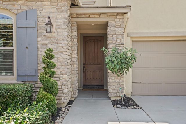 217 Jubilee Ln, Lodi, CA 95242