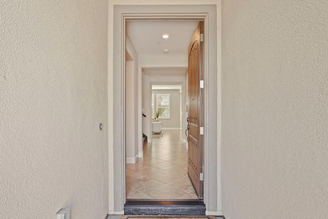 217 Jubilee Ln, Lodi, CA 95242