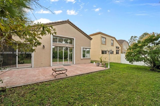 15522 NW 12th Ct, Pembroke Pines, FL 33028