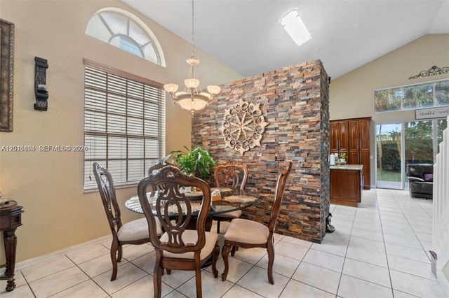 15522 NW 12th Ct, Pembroke Pines, FL 33028