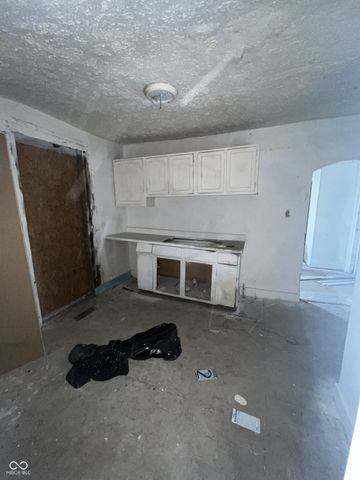 639 Warren Avenue, Indianapolis, IN 46221
