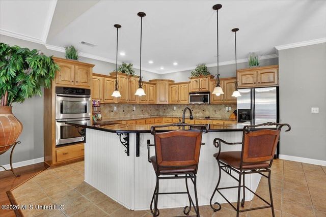 4213 W Dickens Place Drive, Southaven, MS 38672
