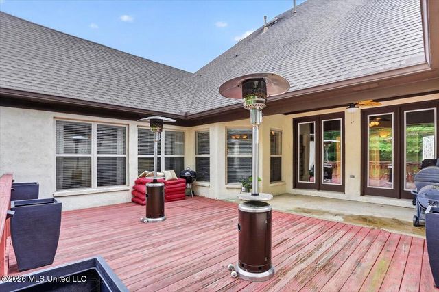 4213 W Dickens Place Drive, Southaven, MS 38672