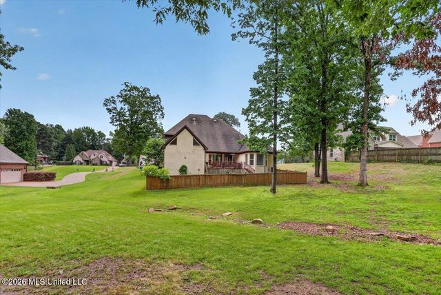 4213 W Dickens Place Drive, Southaven, MS 38672
