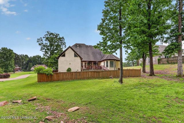 4213 W Dickens Place Drive, Southaven, MS 38672
