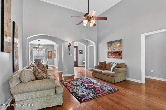 4213 W Dickens Place Drive, Southaven, MS 38672