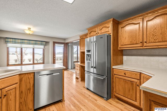 752 Heatherwood Drive, Fremont, NE 68025