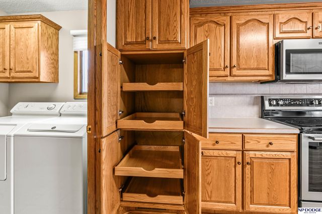 752 Heatherwood Drive, Fremont, NE 68025