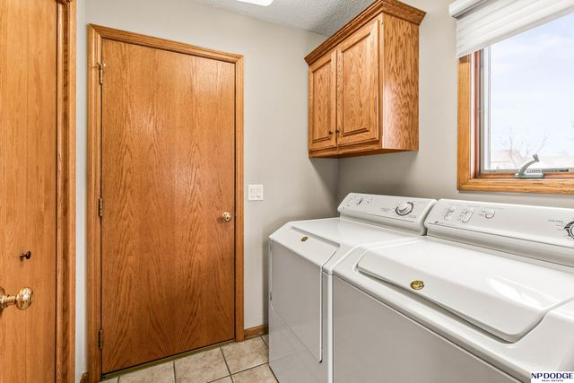 752 Heatherwood Drive, Fremont, NE 68025