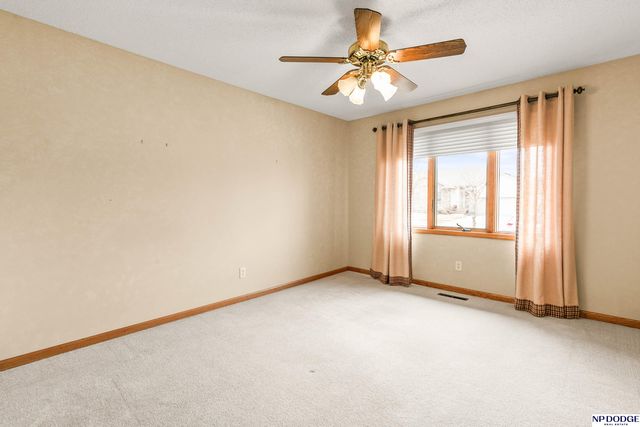 752 Heatherwood Drive, Fremont, NE 68025