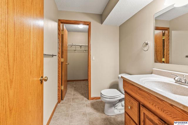 752 Heatherwood Drive, Fremont, NE 68025