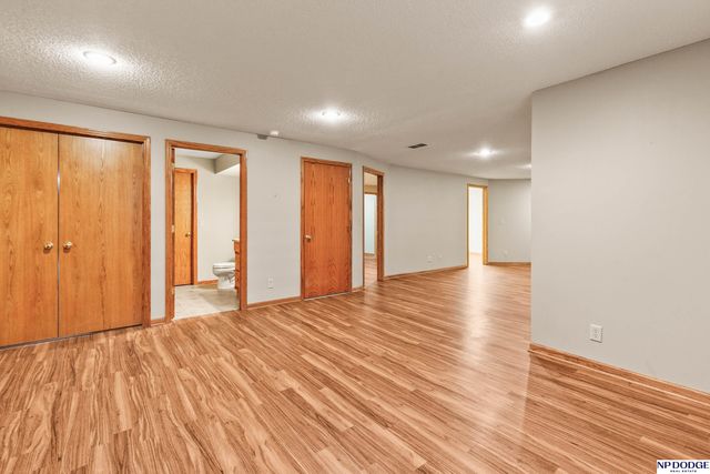 752 Heatherwood Drive, Fremont, NE 68025