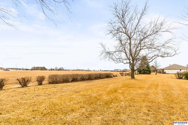 752 Heatherwood Drive, Fremont, NE 68025