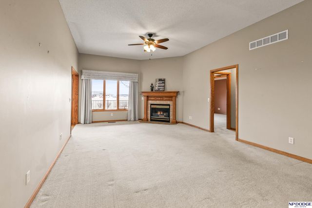 752 Heatherwood Drive, Fremont, NE 68025