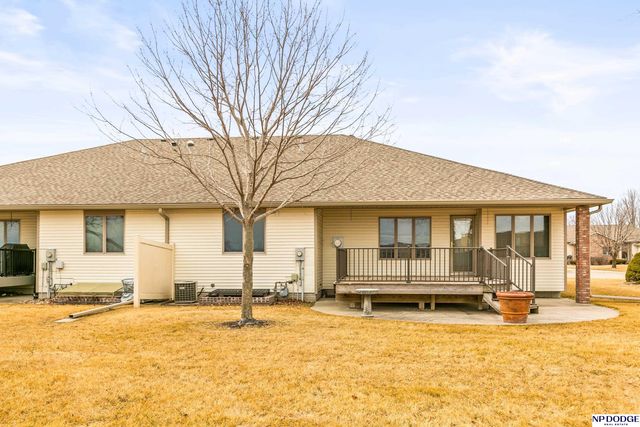 752 Heatherwood Drive, Fremont, NE 68025
