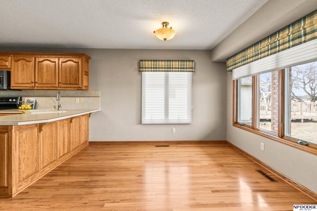 752 Heatherwood Drive, Fremont, NE 68025