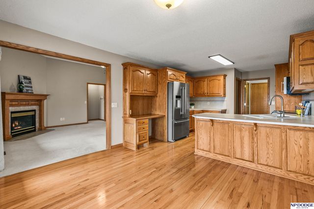 752 Heatherwood Drive, Fremont, NE 68025