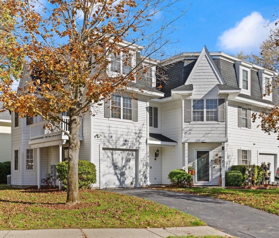 10 Victoria Gdn A, Framingham, MA 01701