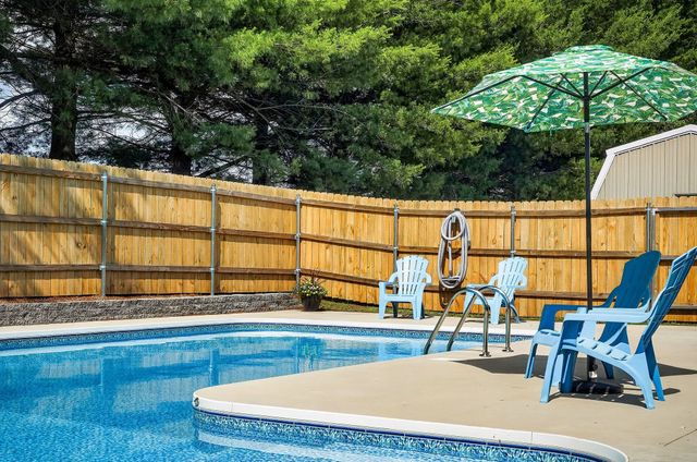 212 Oakland Dr, Sparta, TN 38583