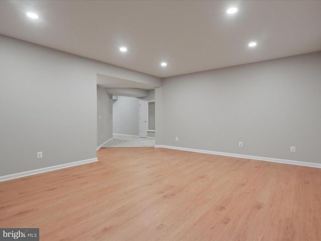 5638 KERTSCHER TER, Centreville, VA 20120