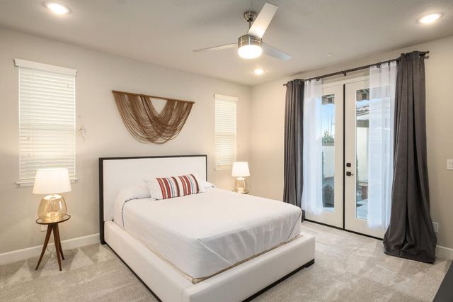 667 Heirloom Lane, Clovis, CA 93619