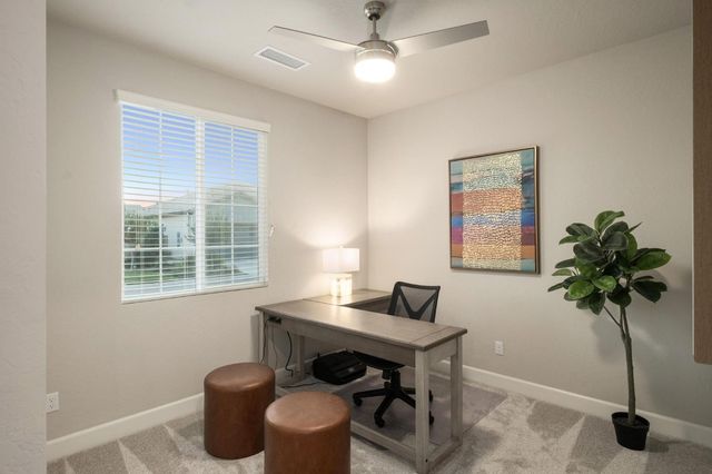 667 Heirloom Lane, Clovis, CA 93619