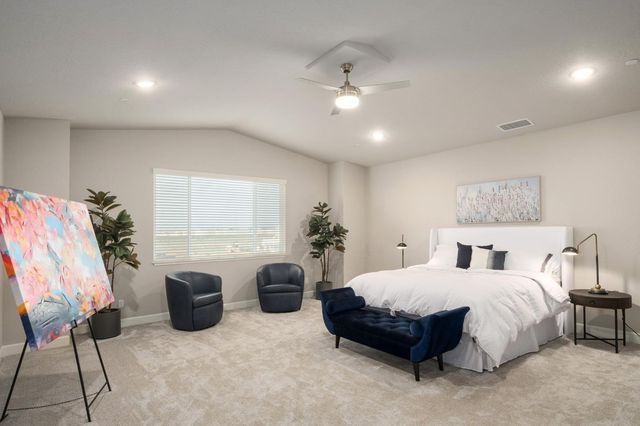 667 Heirloom Lane, Clovis, CA 93619