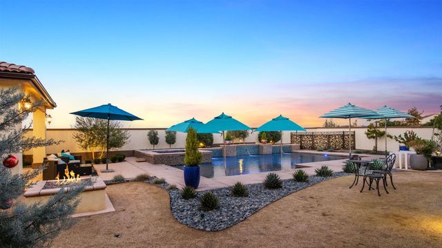 667 Heirloom Lane, Clovis, CA 93619