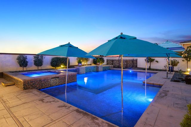 667 Heirloom Lane, Clovis, CA 93619