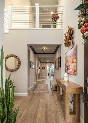 667 Heirloom Lane, Clovis, CA 93619