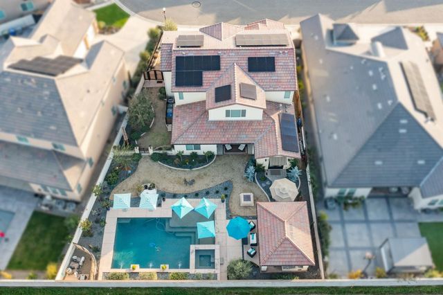 667 Heirloom Lane, Clovis, CA 93619