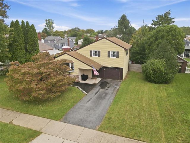 1836 Cloverdale Road, Bethlehem City, PA 18018