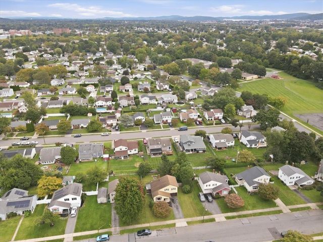 1836 Cloverdale Road, Bethlehem City, PA 18018